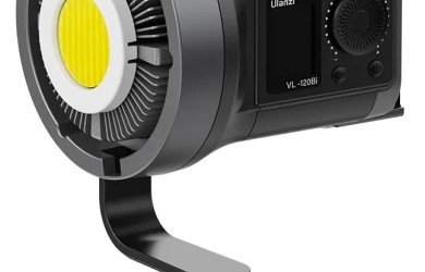 Ulanzi VL-120Bi: 120 W pro rozhovory i malé studio