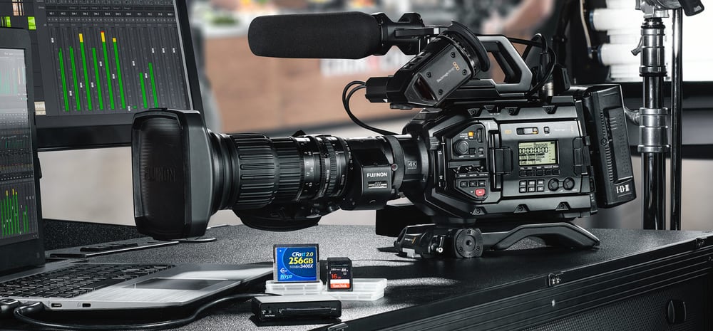 Blackmagic URSA Broadcast G2 – Běžné formáty a dva sloty pro každé médium