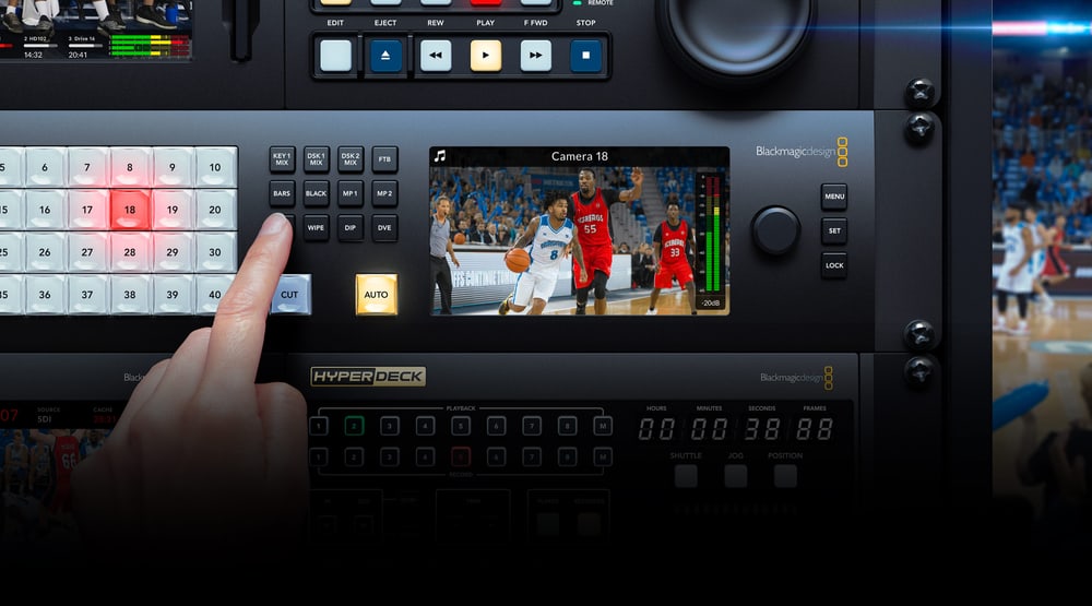 ATEM 4 M/E Constellation HD – Ovládací panel přímo na čelní straně