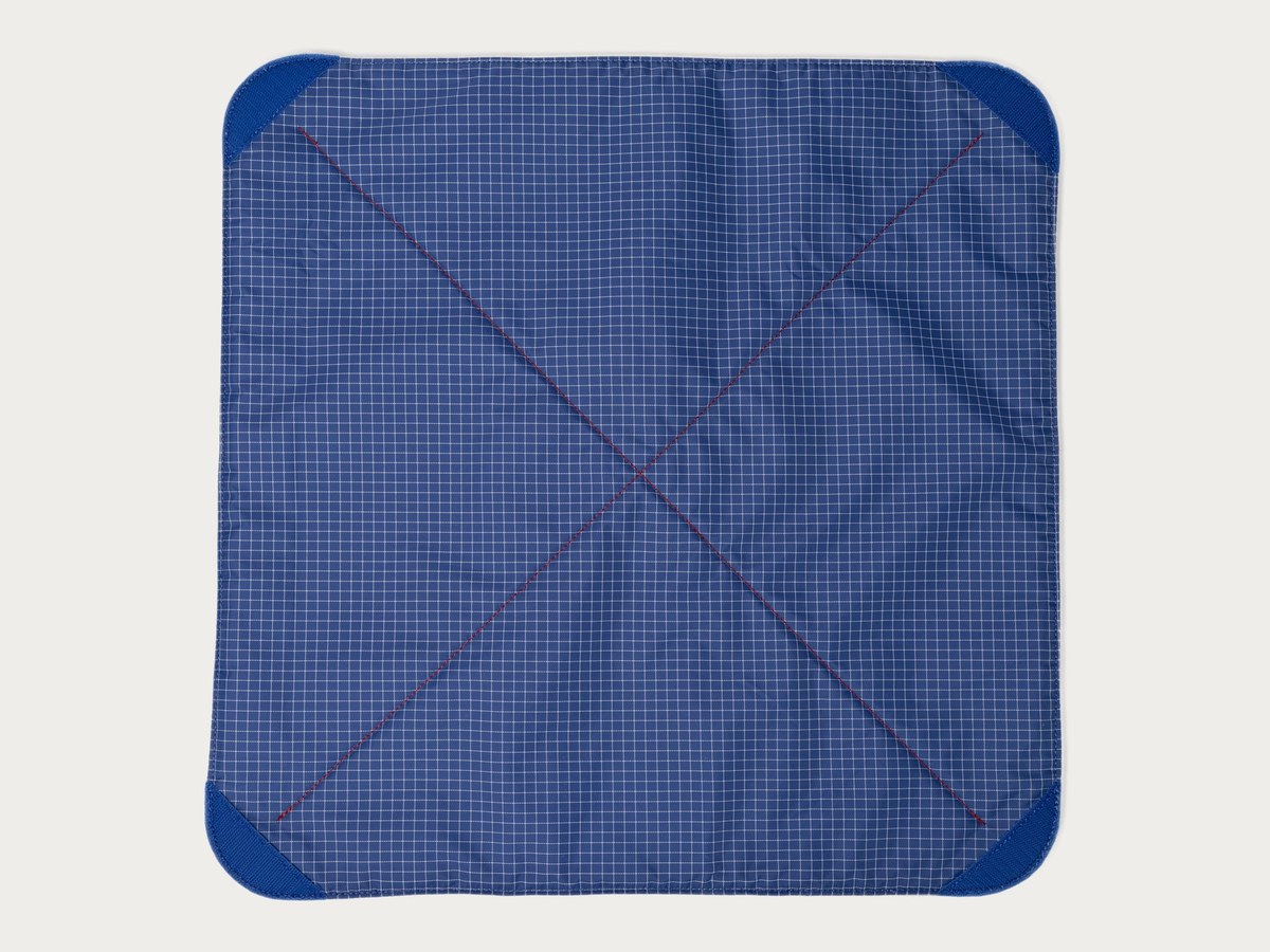 Modrá vnitřní strana obalu Long Weekend Padded Camera Wrap