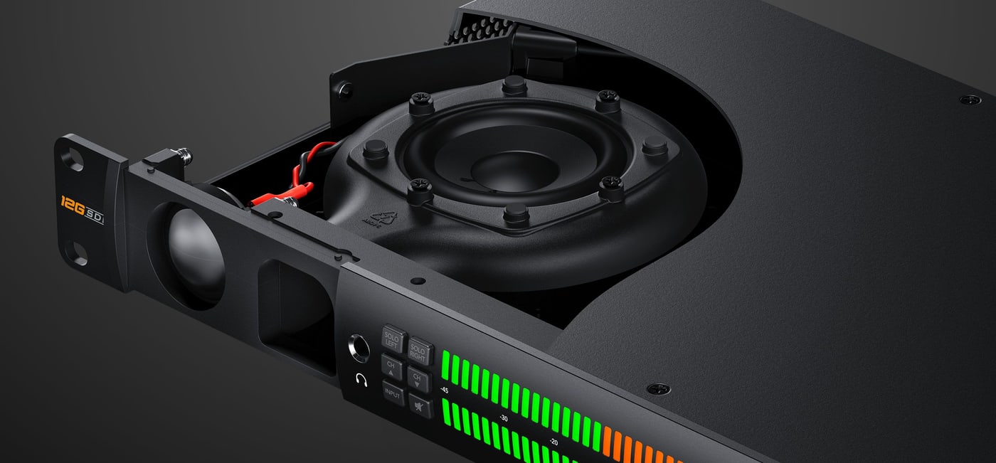 Blackmagic Audio Monitor 12G G3 – Dva subwoofery a výkonný zesilovač
