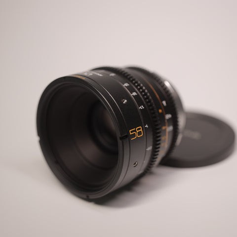 Dulens APO Mini Prime 58 mm focus and aperture gear detail