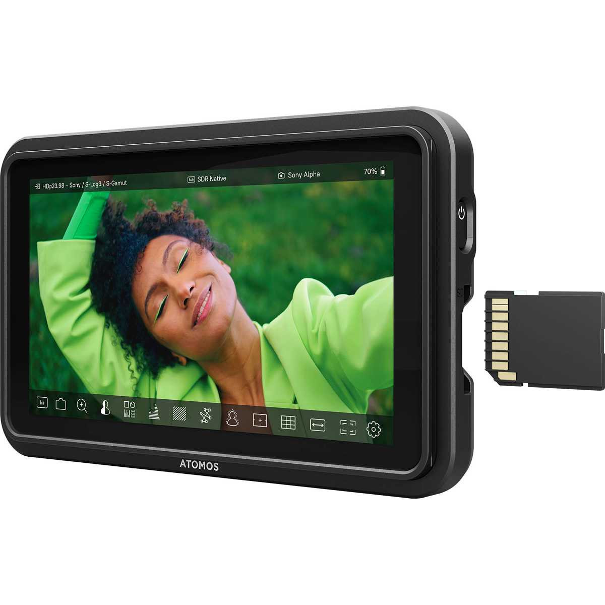 Atomos Shinobi II při práci s kamerou