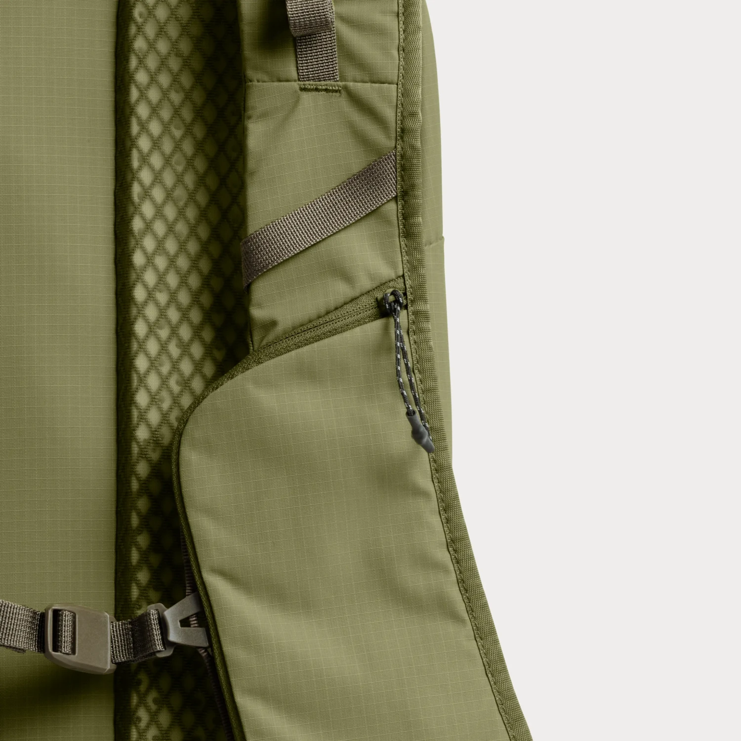 Moment Sequence Backpack 23L - Moss