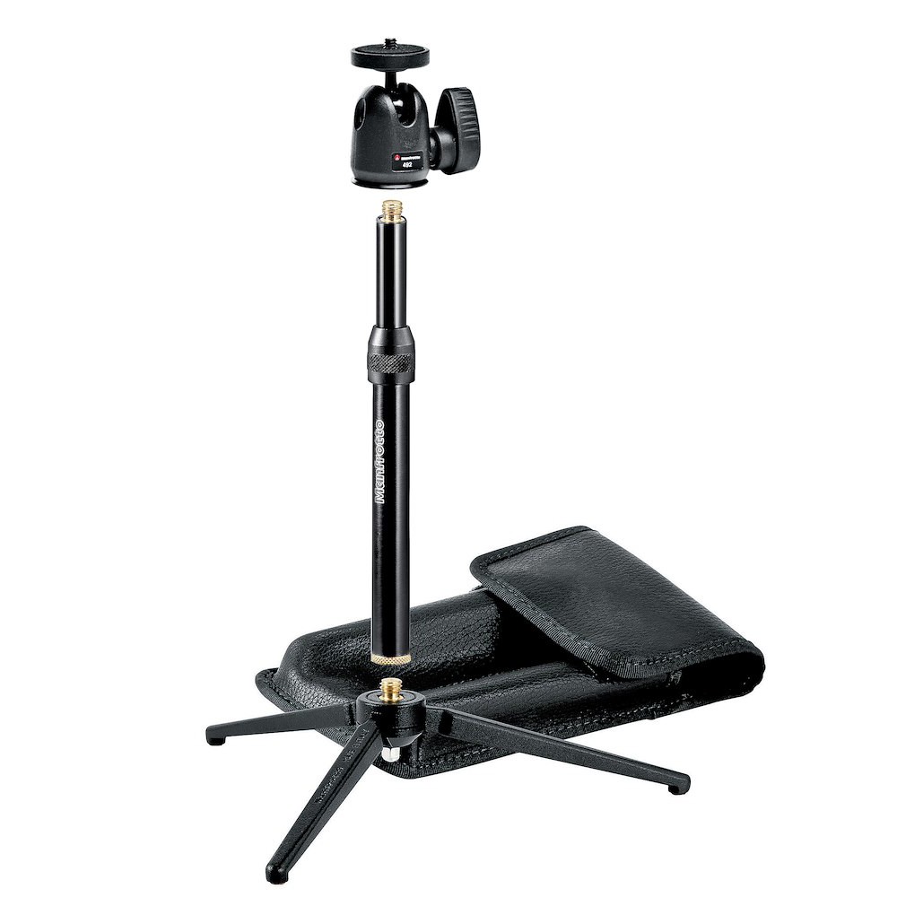 Manfrotto 259B mezi stativem 209 a hlavou 492, vyobrazeno s brašnou