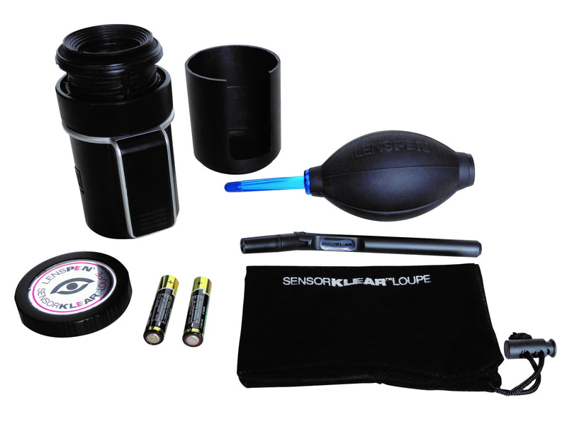 Obsah sady LENSPEN SensorKlear Loupe Kit: lupa, pero, ofukovač, baterie a pouzdro