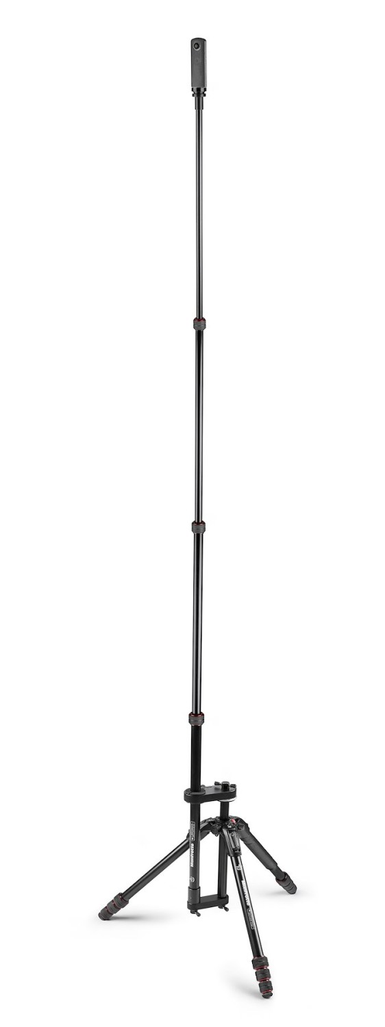 Manfrotto MTALUVR s bočně připojeným boomem MBOOMAVR a 360° kamerou