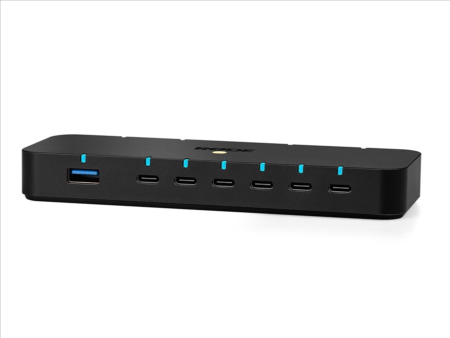 Sedm USB portů pro tvůrčí sestavu