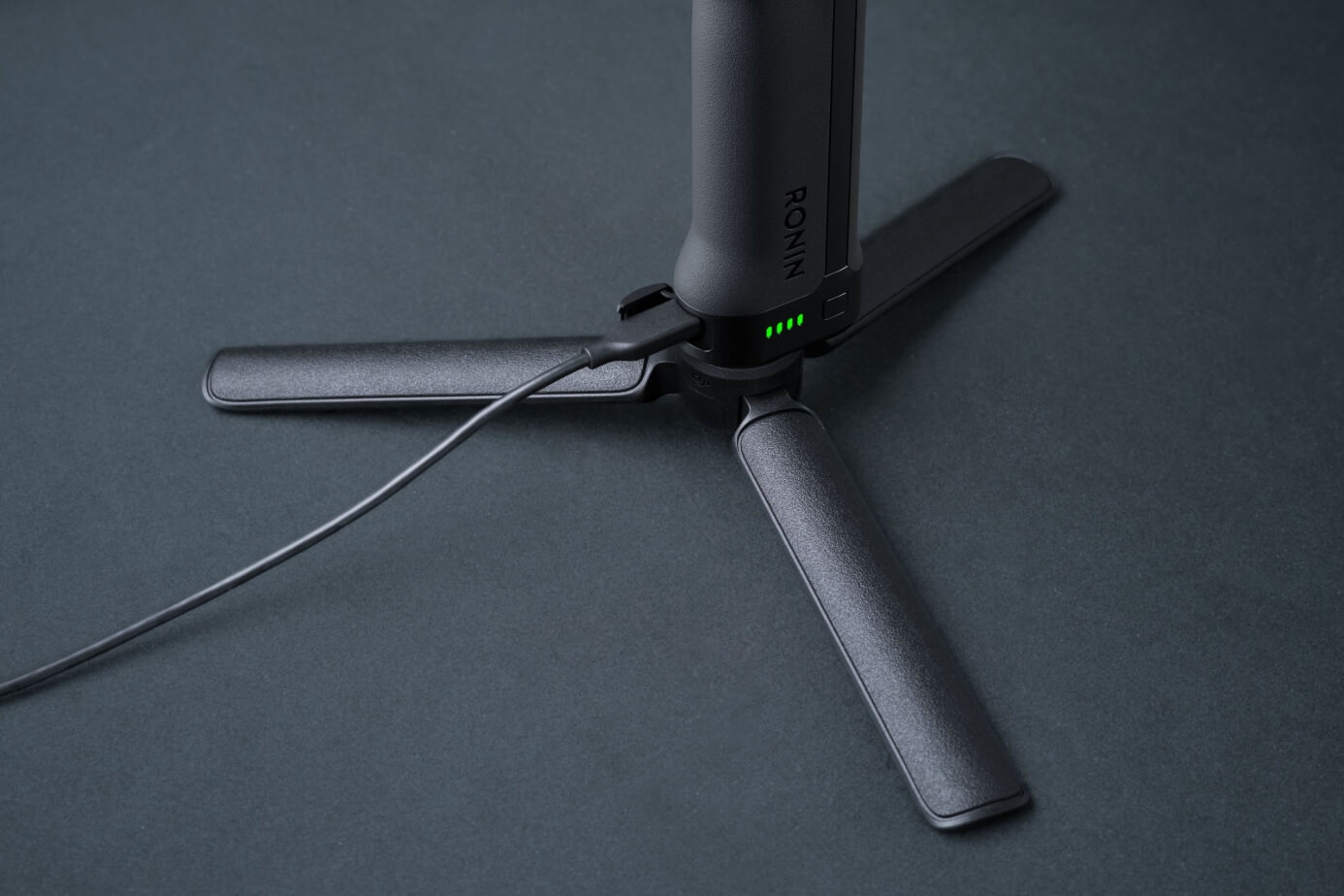 DJI RS 5 – Plné nabití za 1 hodinu