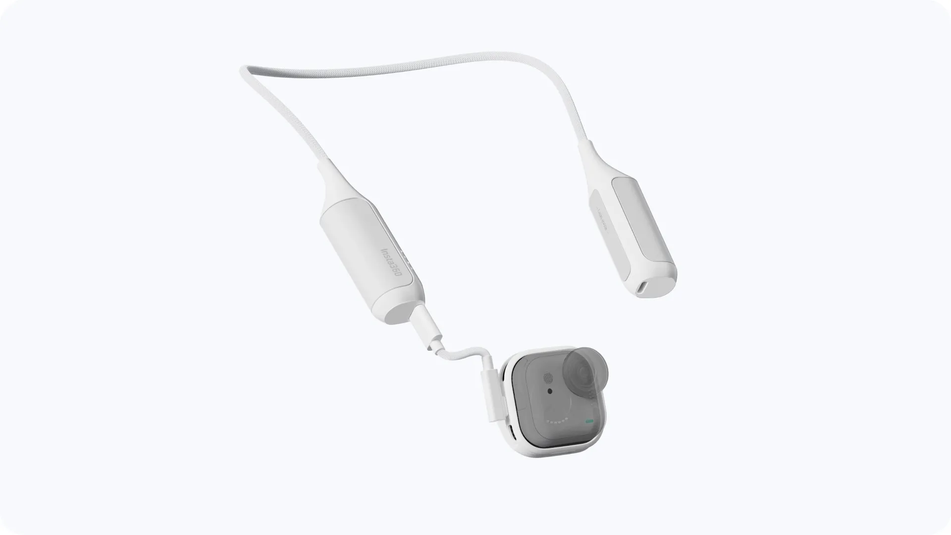 Držák FOMO Power Neck Mount připojený ke kameře Insta360 GO Ultra
