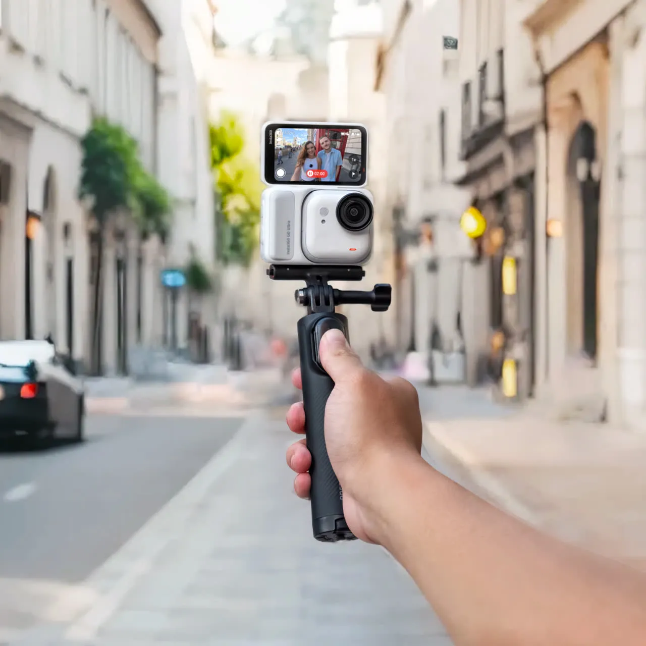 Ruční použití Insta360 Mini 2-in-1 Tripod 2.0 s kamerou