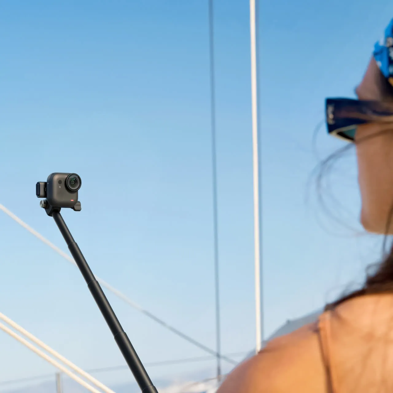 Insta360 Mini 2-in-1 Tripod 2.0 vysunutý jako selfie tyč
