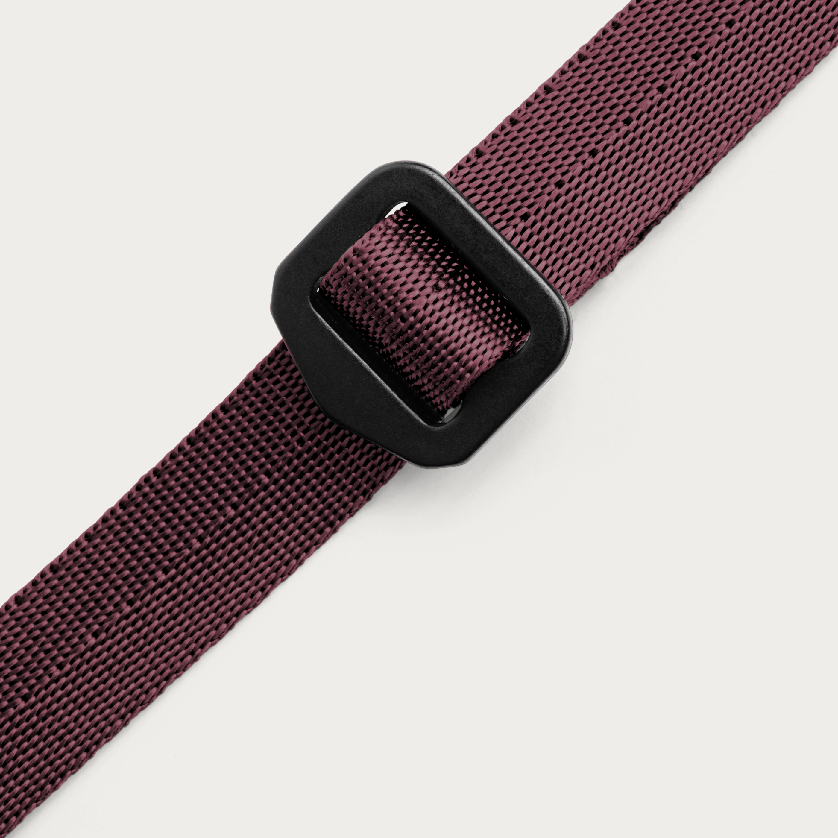 Burgundy Moment Mobile Adjustable Wrist Strap – attachment and material detail