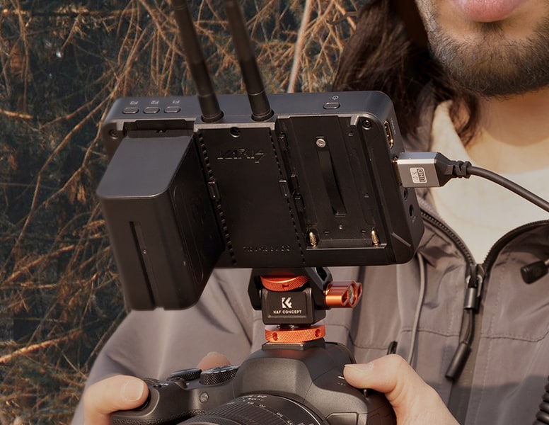 Monitor přesně k očím