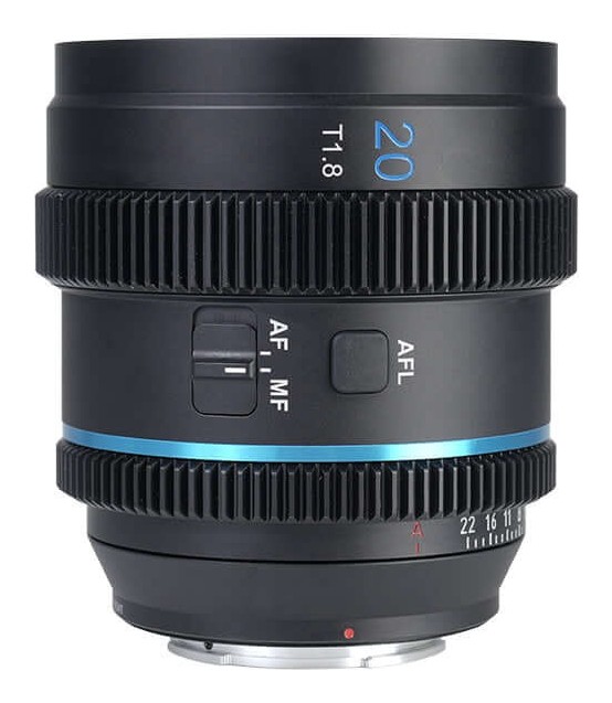 Sirui 20 mm T1,8 1,33× S35 AF anamorfní (Sony E, modrý odlesk)