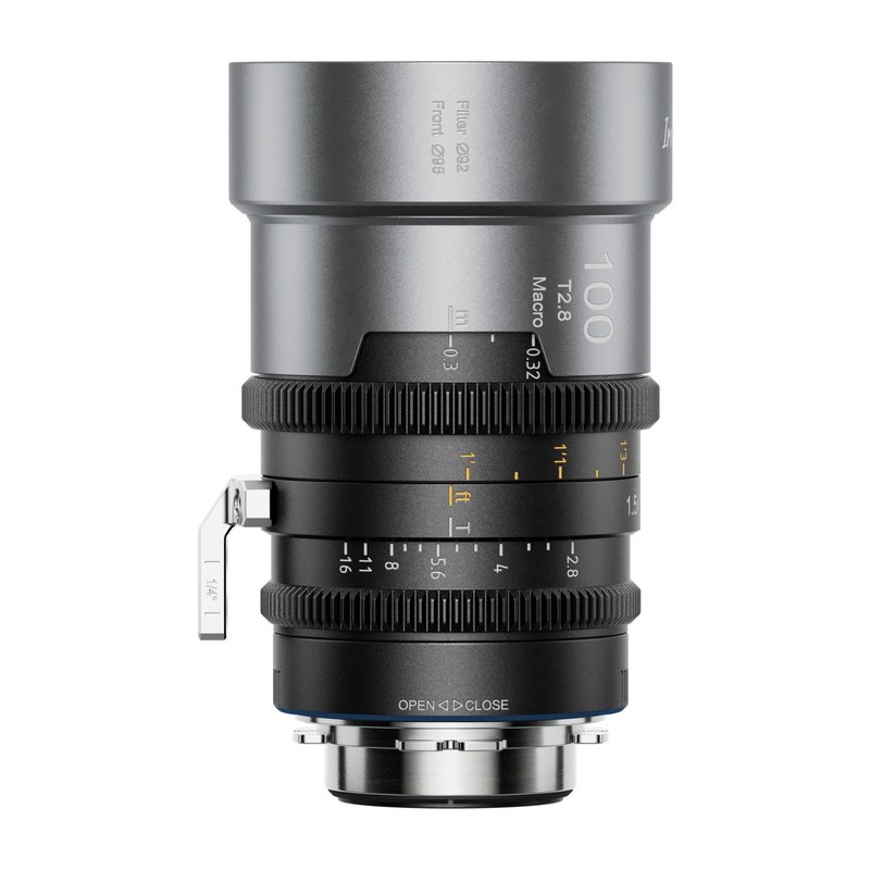 Sirui IronStar 100 mm T2,8 1,5× FF anamorfní objektiv (modrý odlesk)