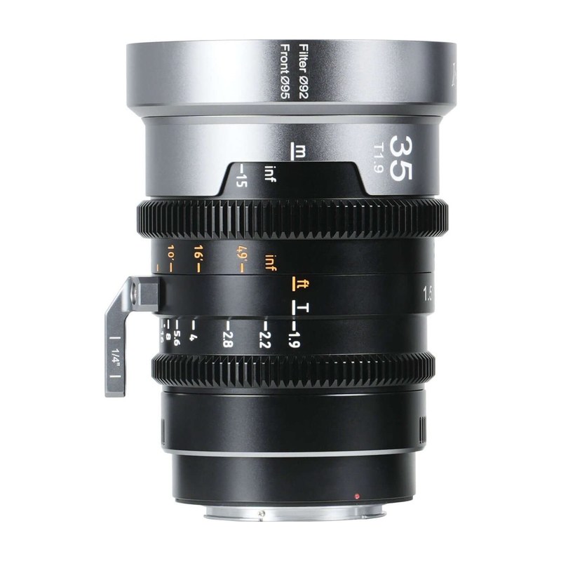 Sirui IronStar 35 mm T1,9 1,5× FF anamorfní objektiv (neutrální odlesk)