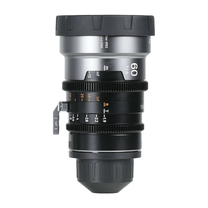 Sirui IronStar 60 mm T1,9 1,5× FF anamorfní objektiv (neutrální odlesk)