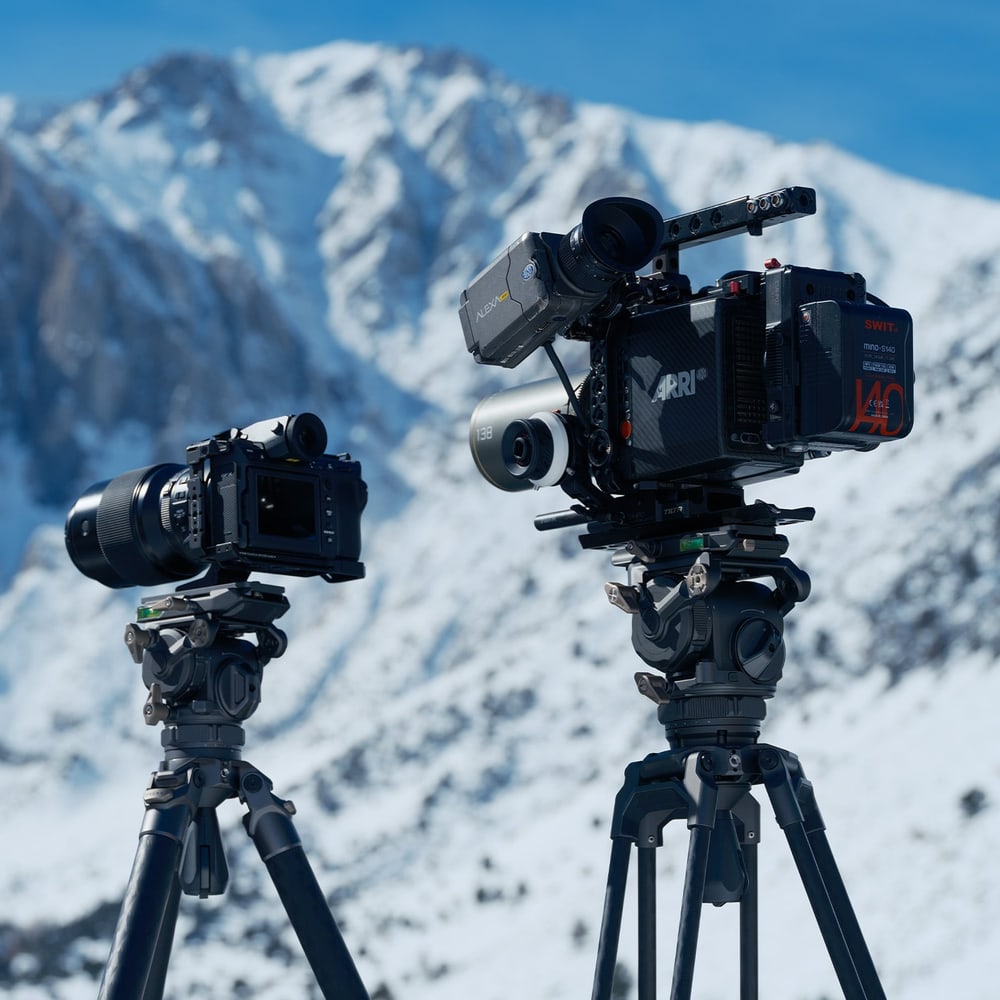 Od bezzrcadlovky po filmovou kameru