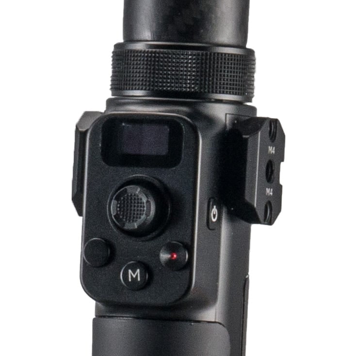 Pravá rukojeť ovládá gimbal i kameru
