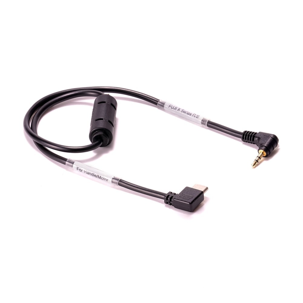 USB-C na rukojeti, 2,5mm konektor dálkové spouště Fujifilm X na kameře