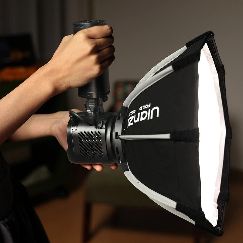 Ulanzi LC60 LightOn ruční COB světlo 65 W s režimem blesku